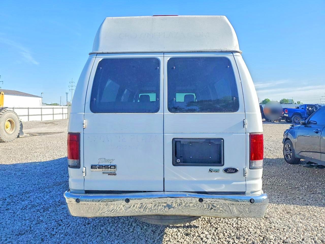 Ford Econoline E250 Van