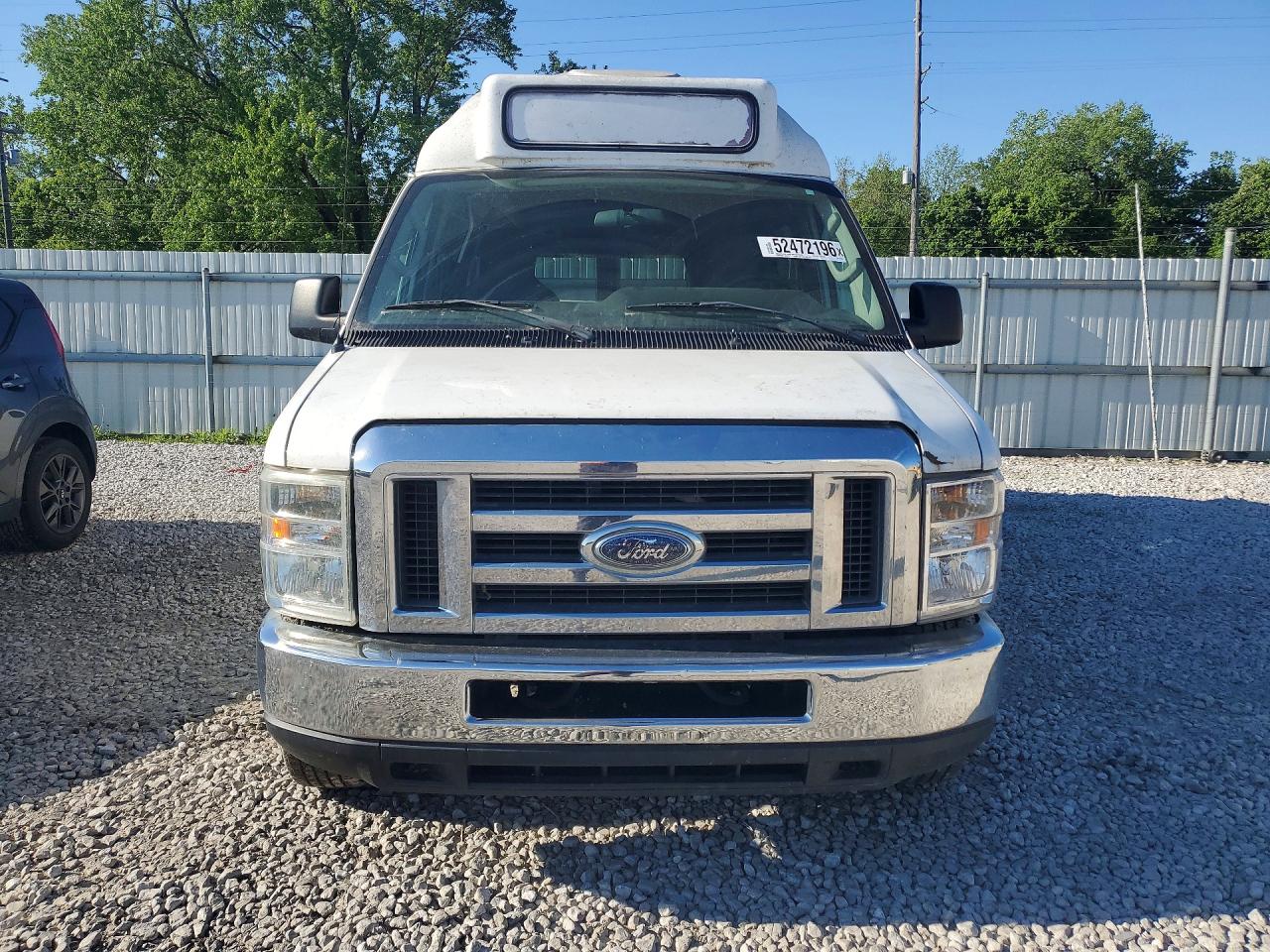 Ford Econoline E250 Van