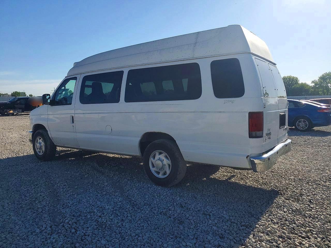 Ford Econoline E250 Van