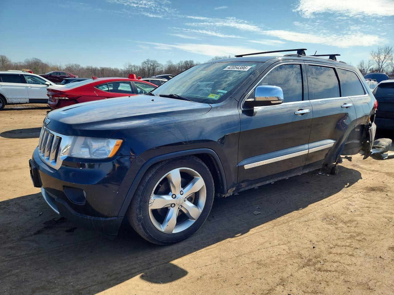 Salvage Jeep Cherokee Image
