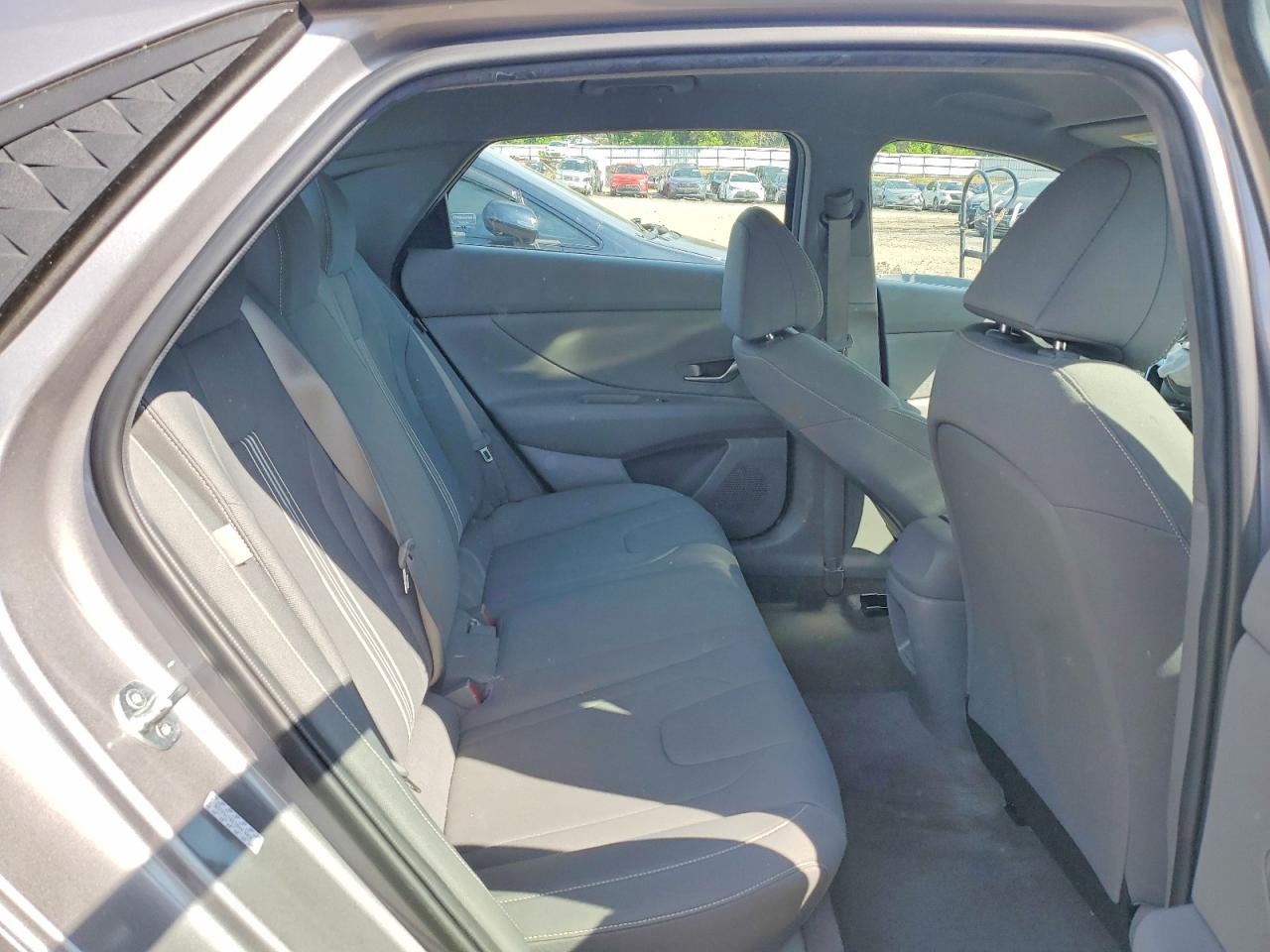 Hyundai ELANTRA Sel