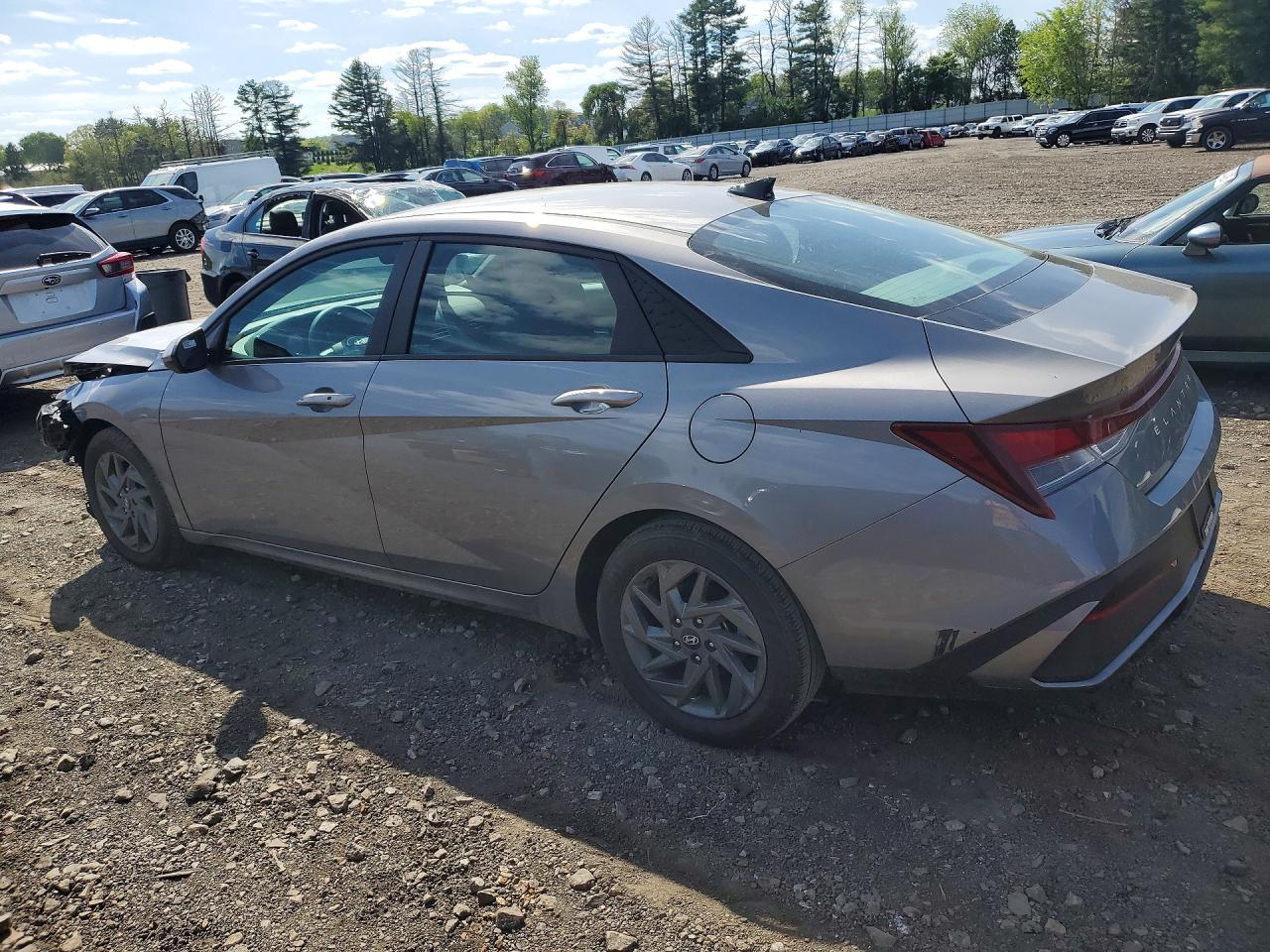 Hyundai ELANTRA Sel