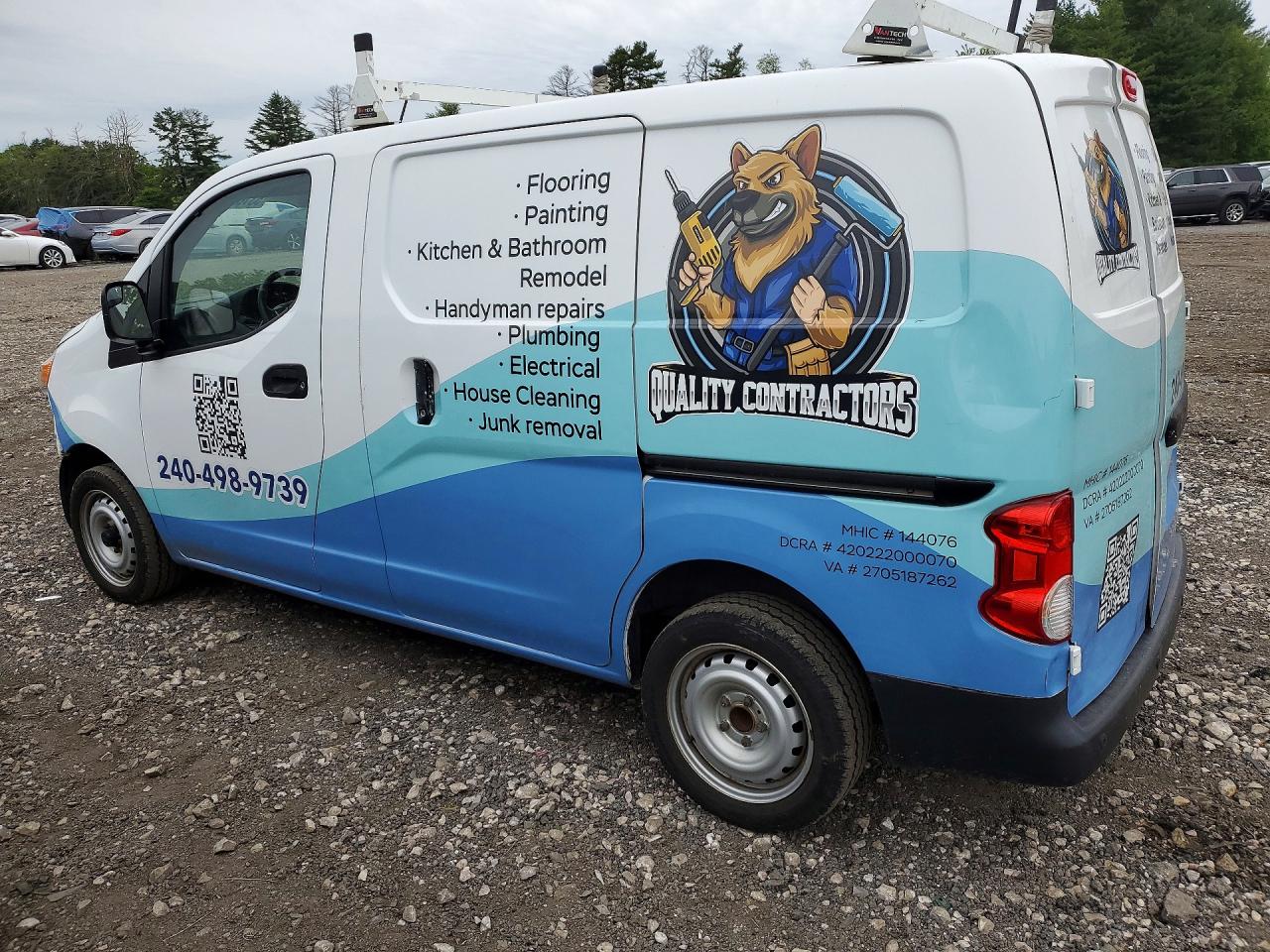 Nissan Nv