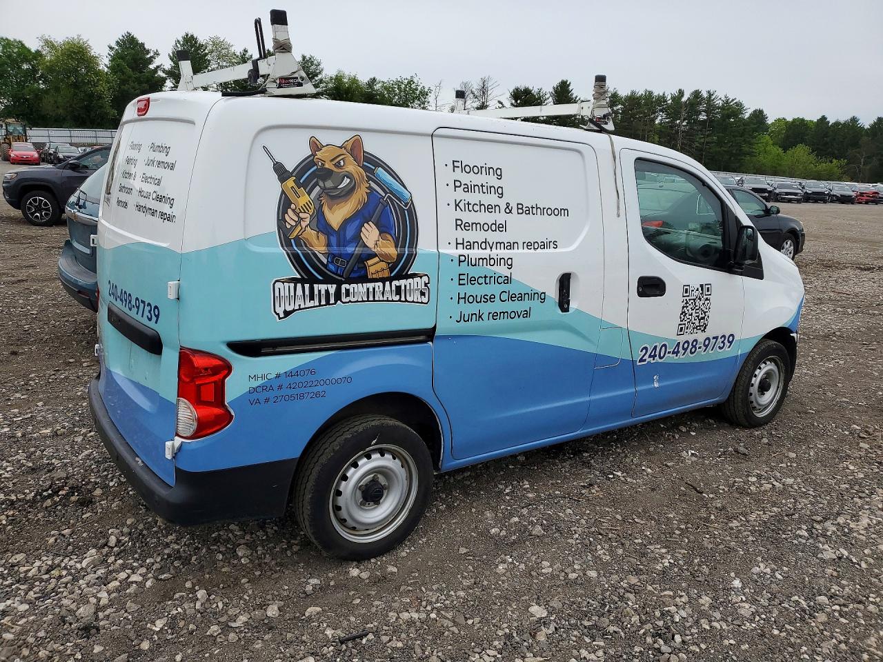 Nissan Nv