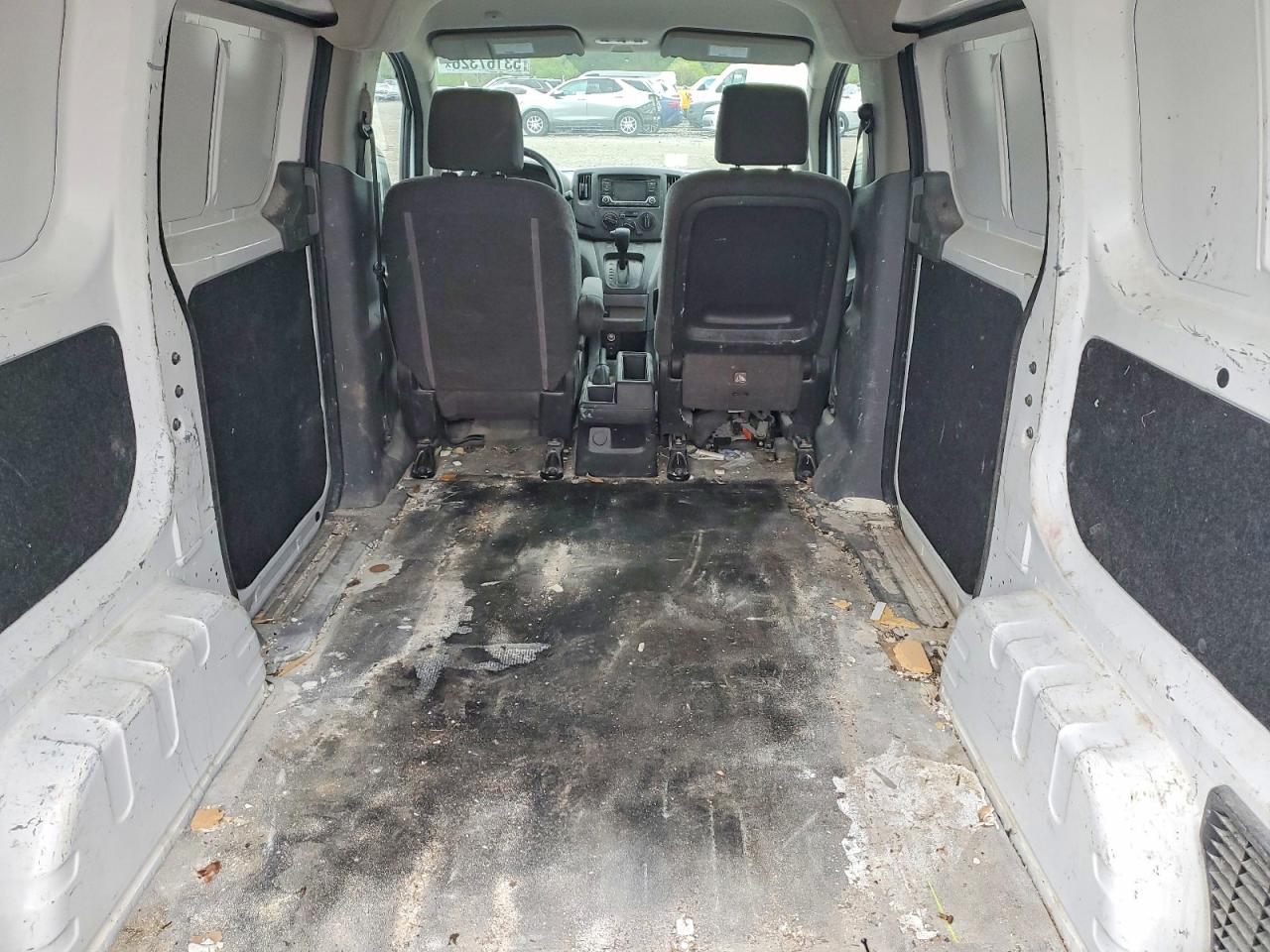 Nissan Nv