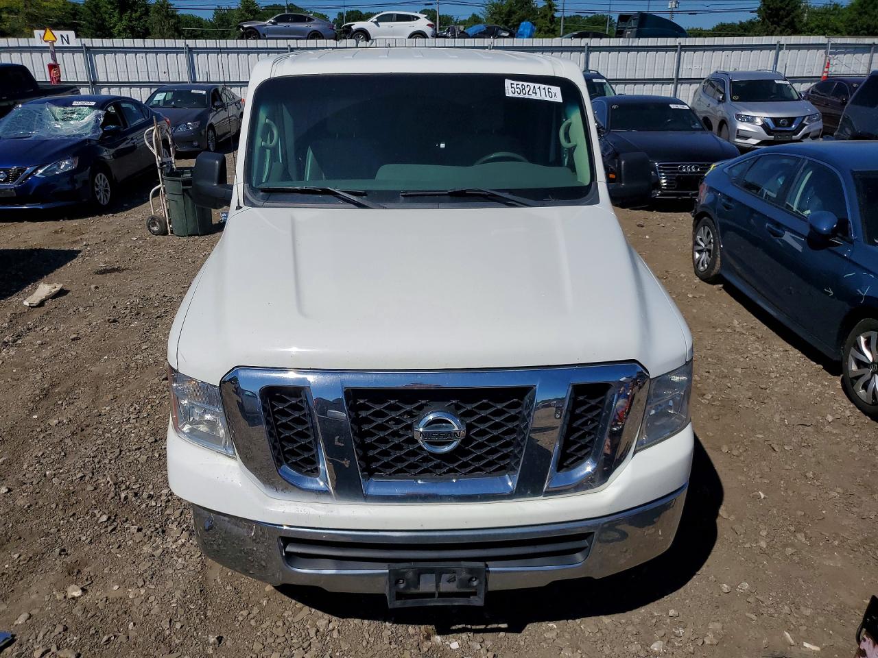 Nissan Nv