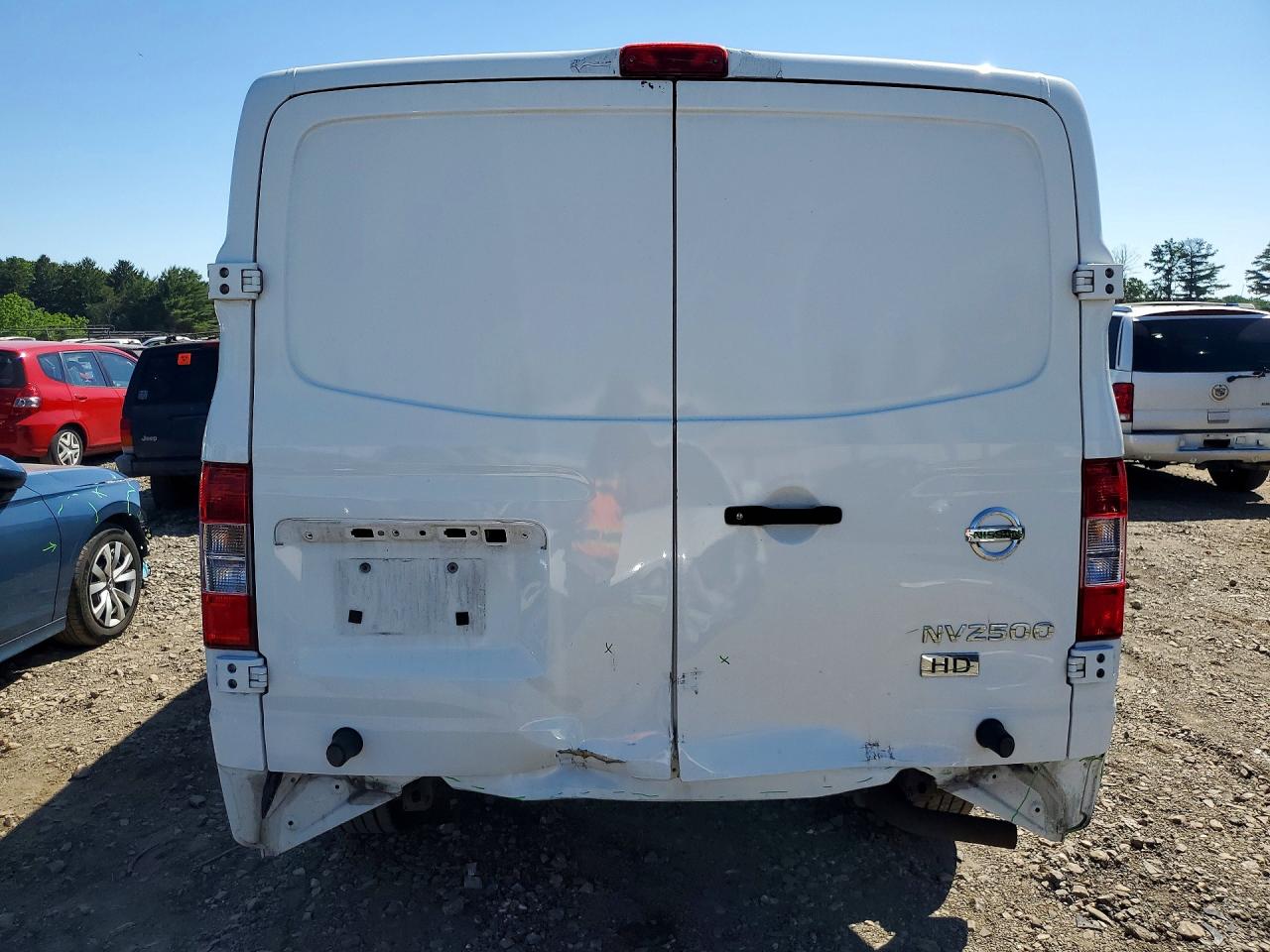 Nissan Nv