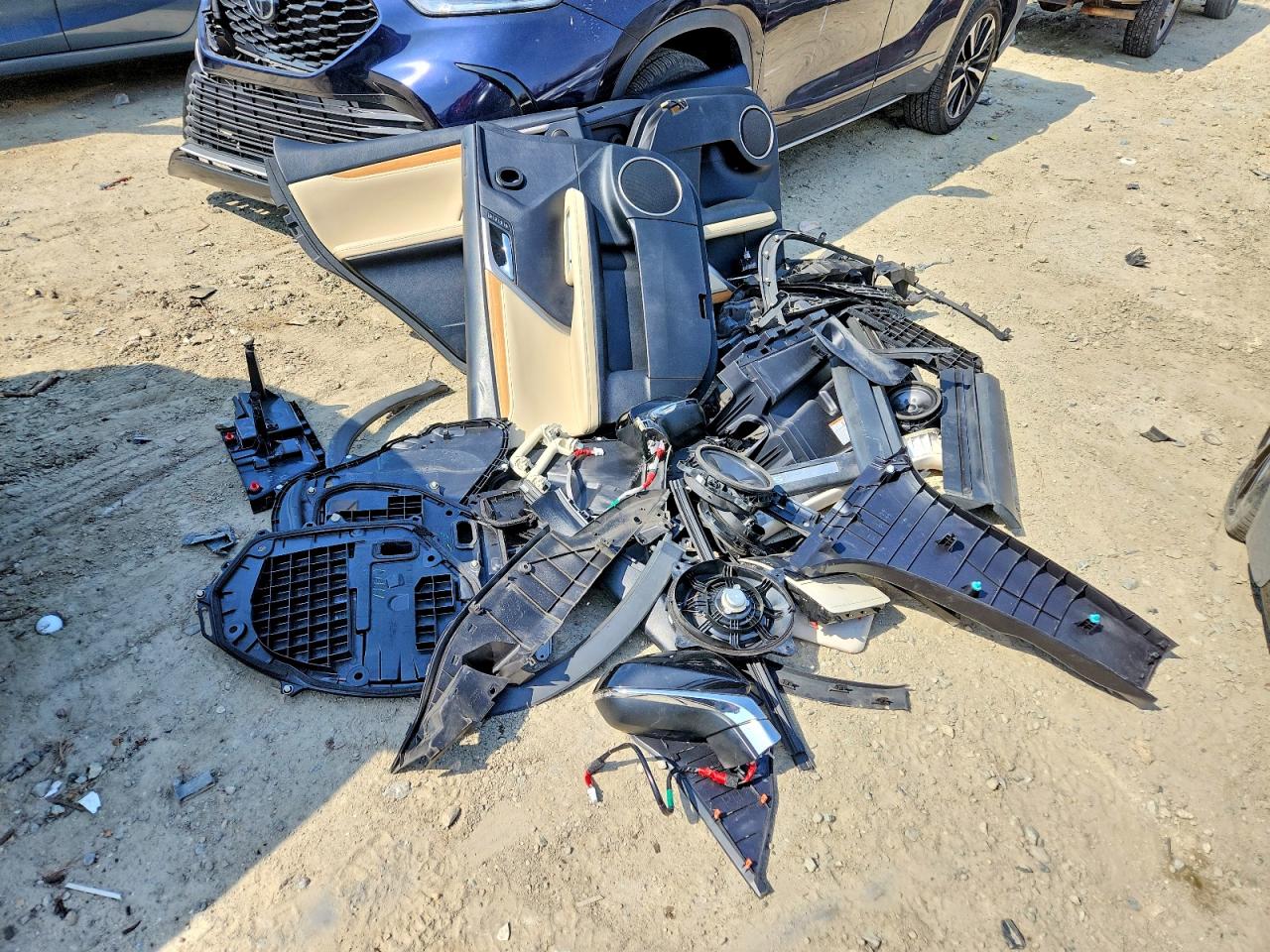Lexus RX Base