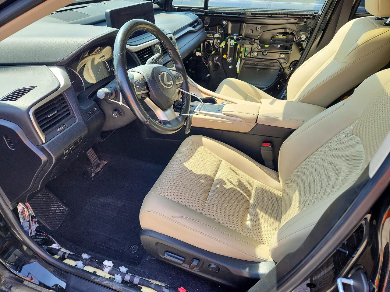 Lexus RX Base