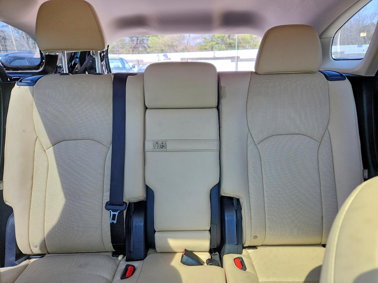 Lexus RX Base