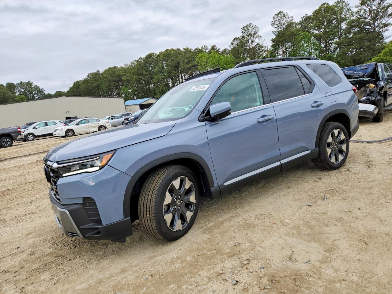 Salvage Honda Pilot Image