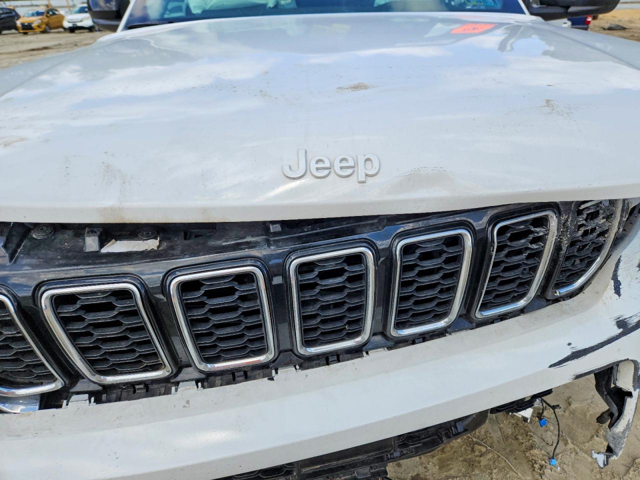 Jeep Cherokee L Laredo
