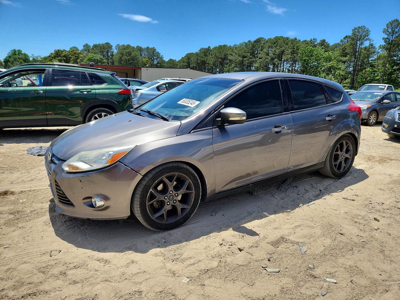 Salvage Ford Focus Image