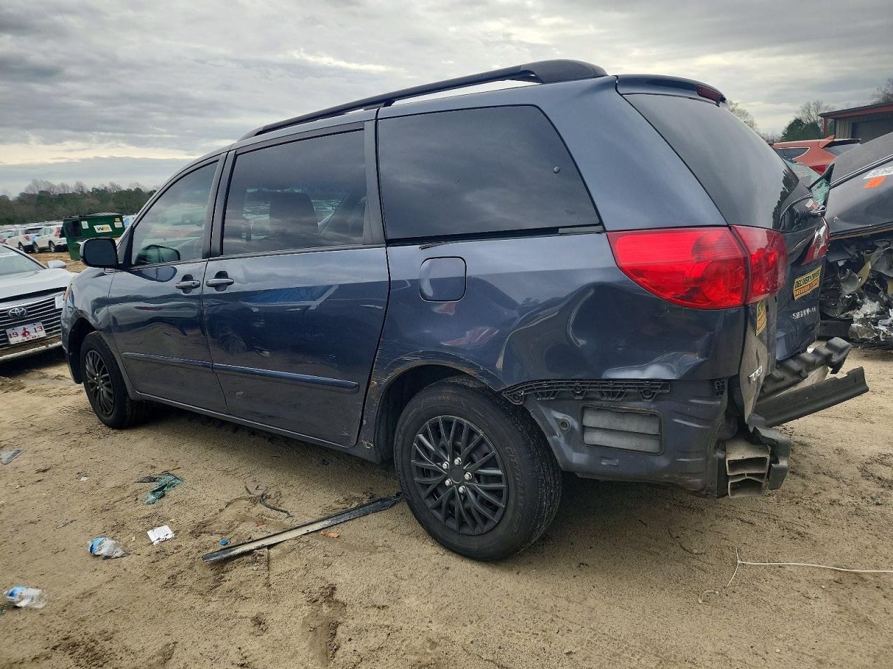 Toyota Sienna Ce