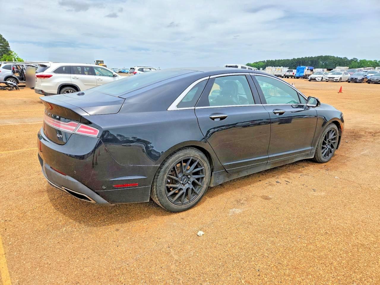 Lincoln MKZ Reserve