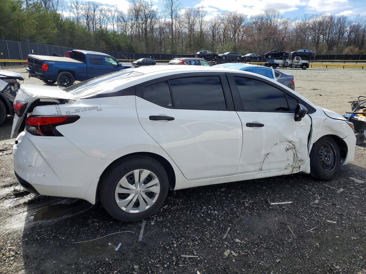 Nissan Versa S