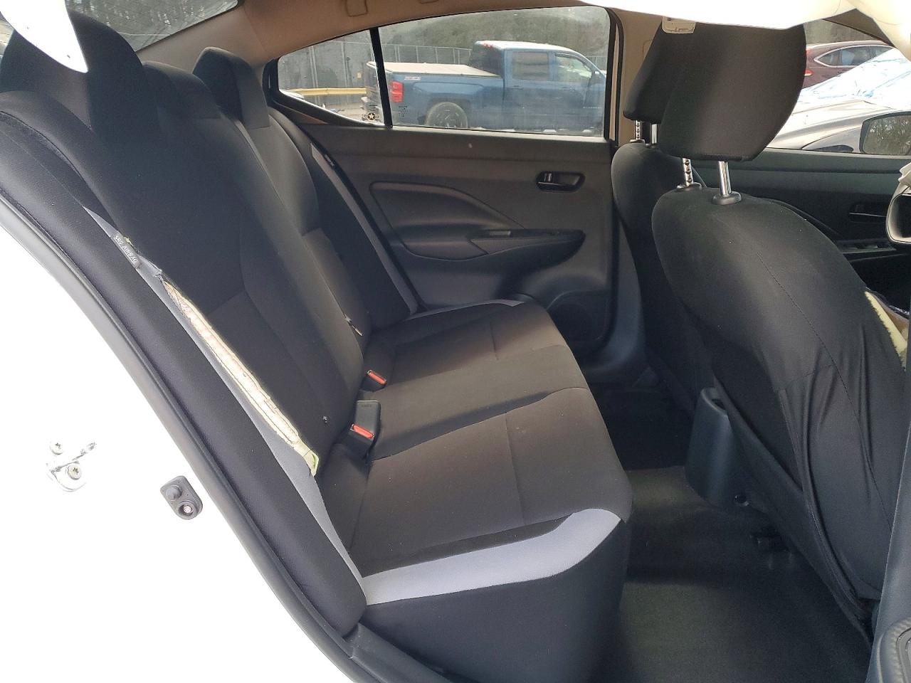 Nissan Versa S