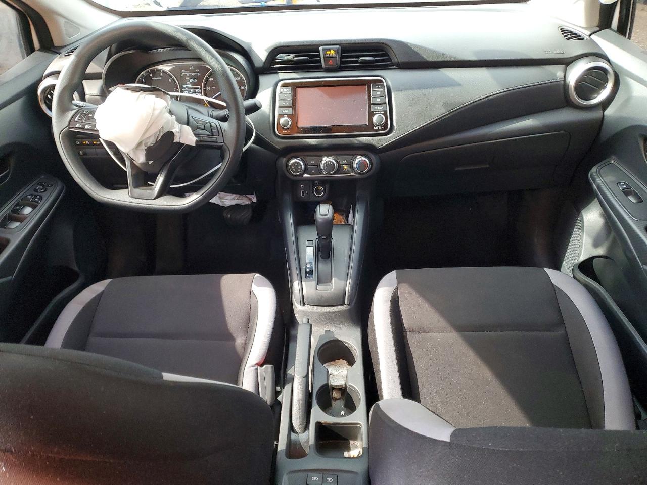 Nissan Versa S