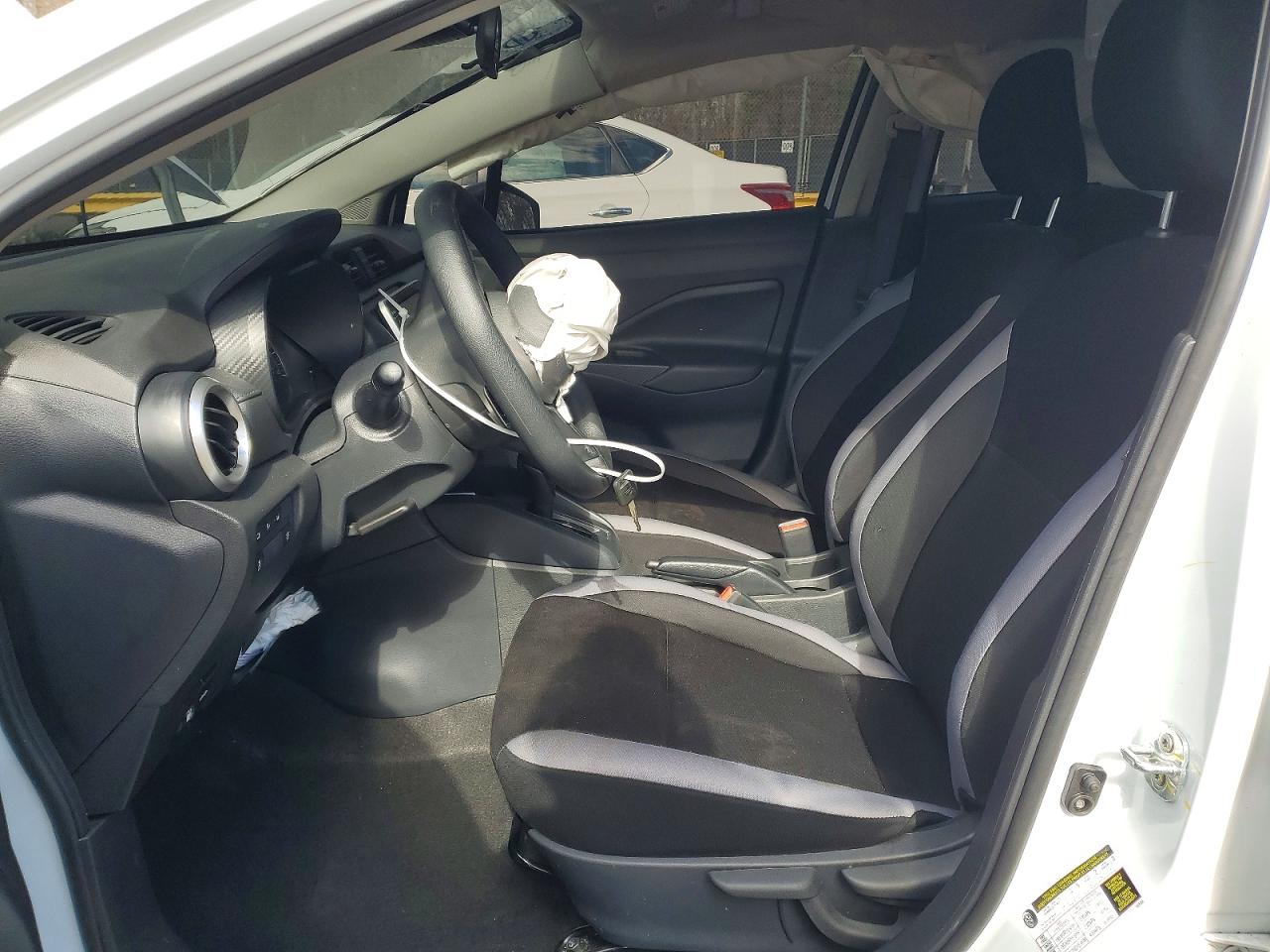 Nissan Versa S