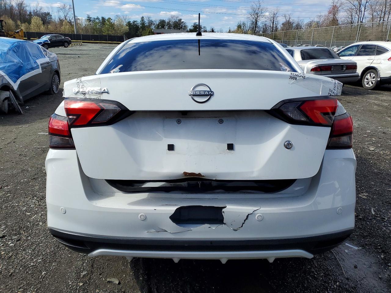Nissan Versa S