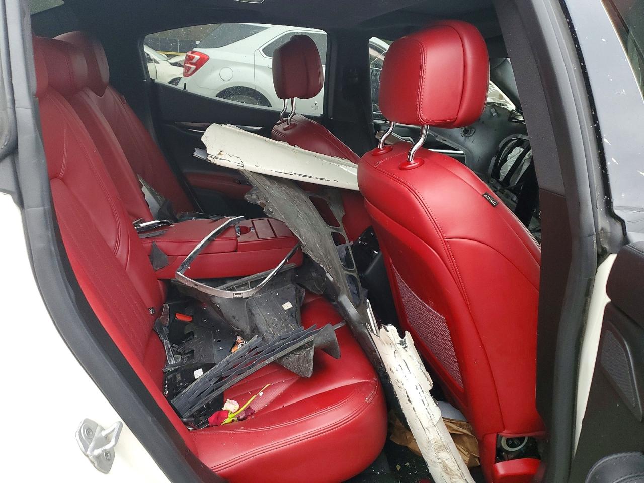 Maserati Ghibli Luxury