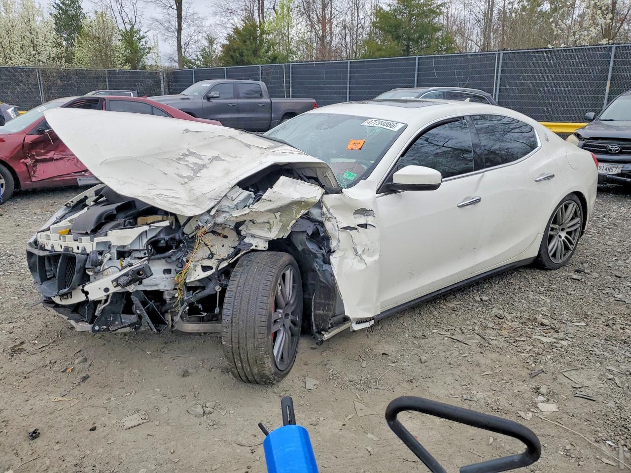 Salvage Maserati Ghibli Image