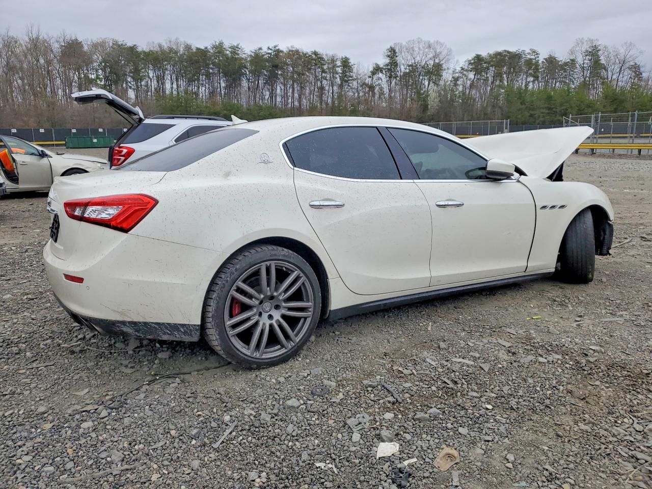 Maserati Ghibli Luxury