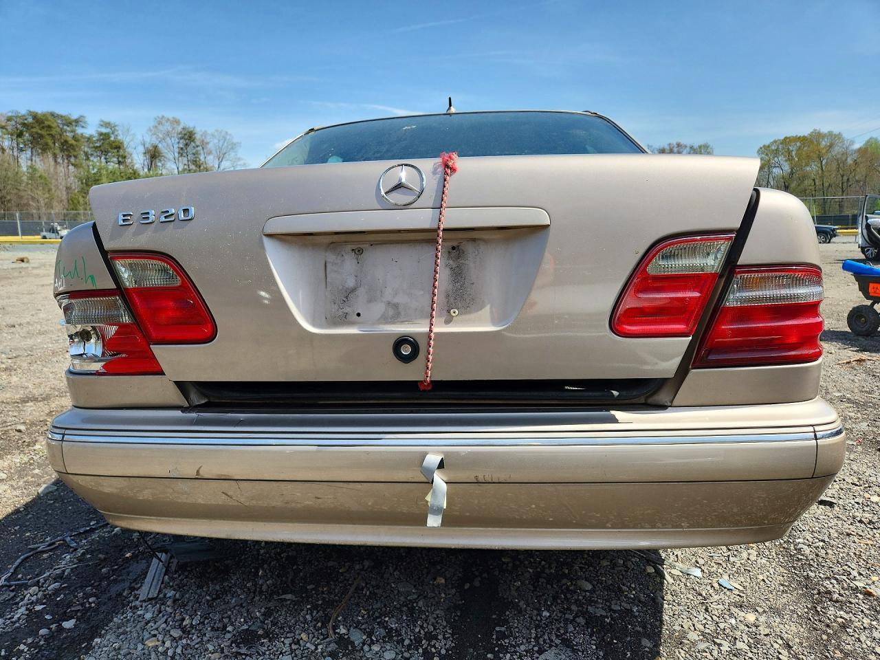 Mercedes-Benz E-Class 320