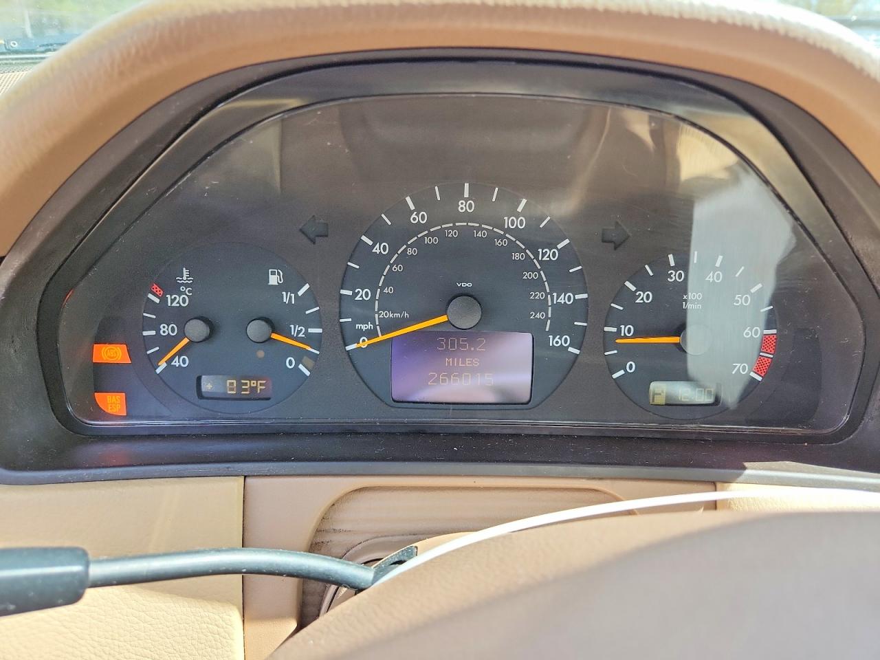 Mercedes-Benz E-Class 320