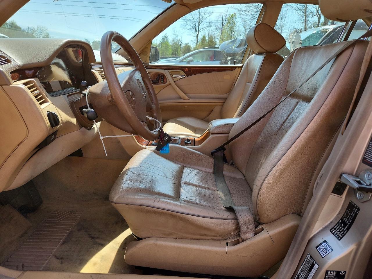 Mercedes-Benz E-Class 320