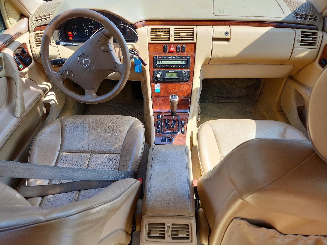 Mercedes-Benz E-Class 320