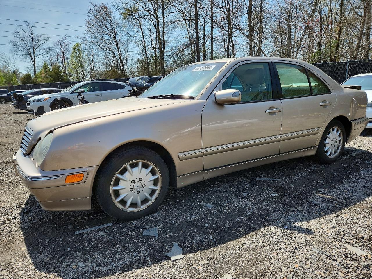 Salvage Mercedes-Benz E-Class Image