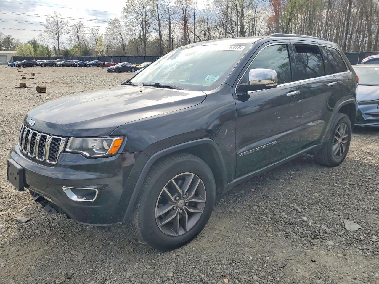 Salvage Jeep Cherokee Image