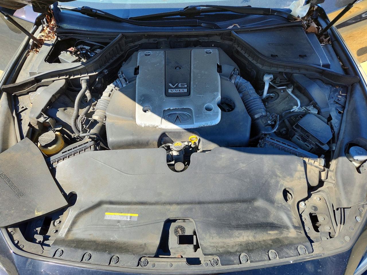 INFINITI Q50 Premium
