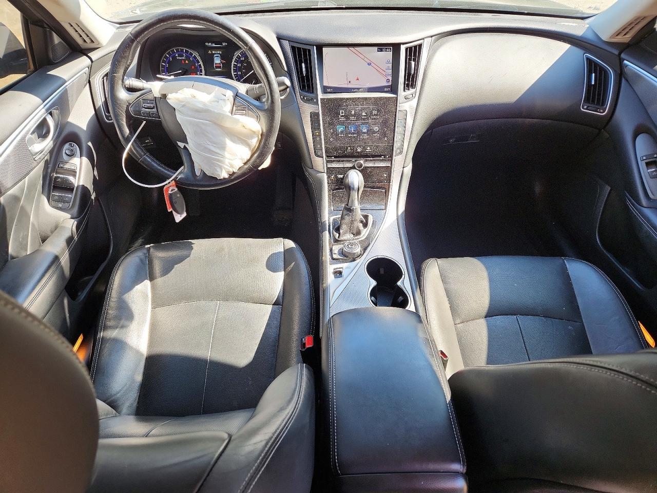 INFINITI Q50 Premium