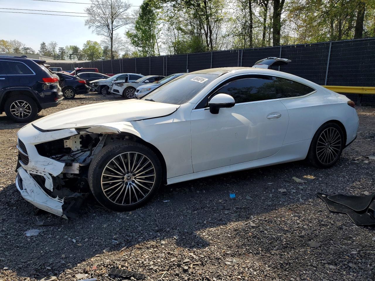 Salvage Mercedes-Benz C-Class Image