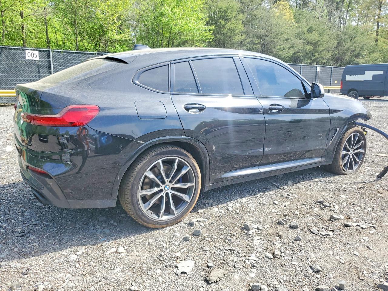 BMW X Series M40i