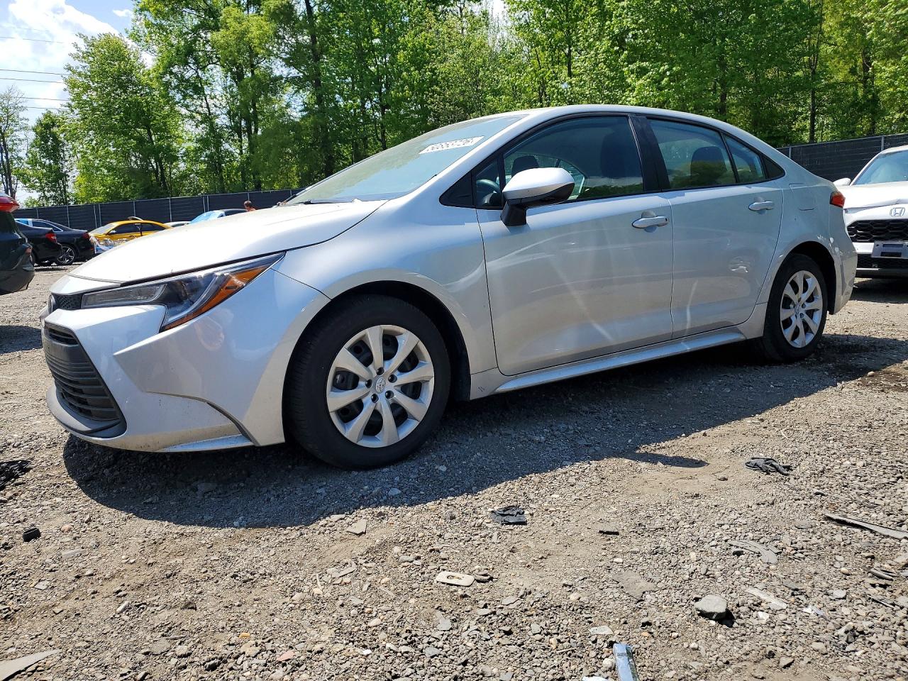 Salvage Toyota Corolla Image