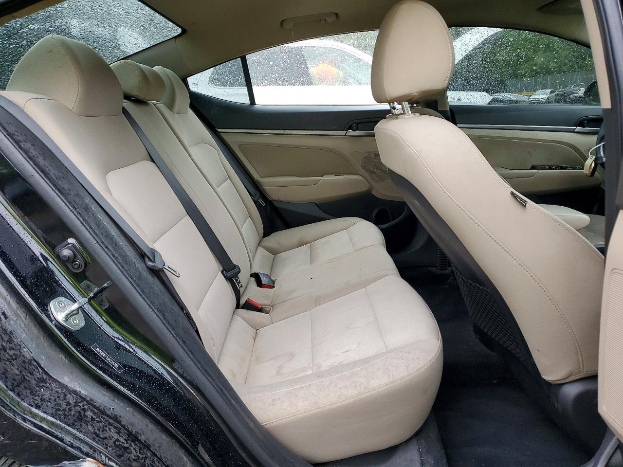 Hyundai ELANTRA Value Edition