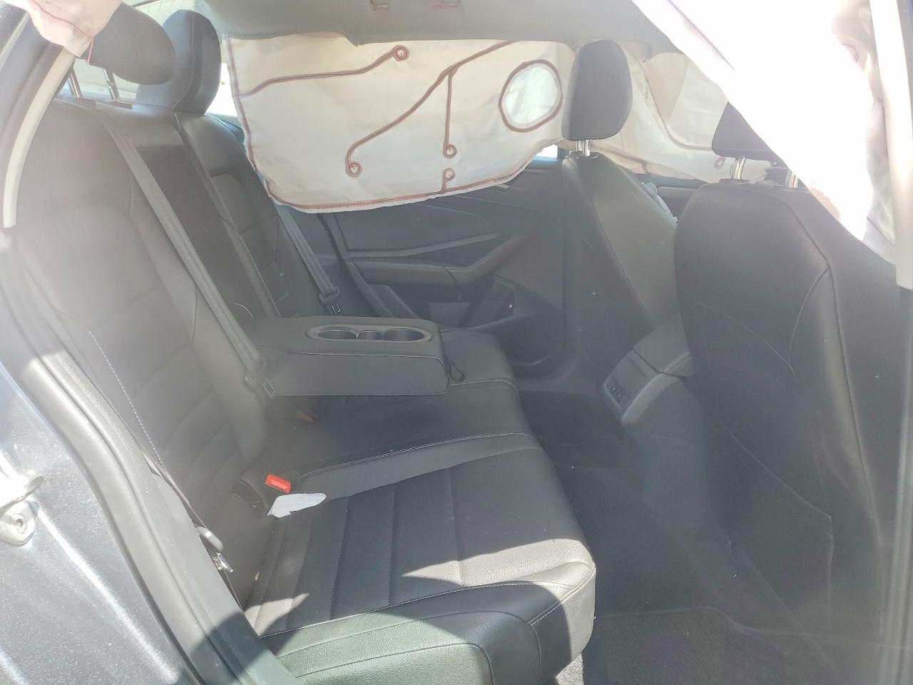 Volkswagen Jetta S