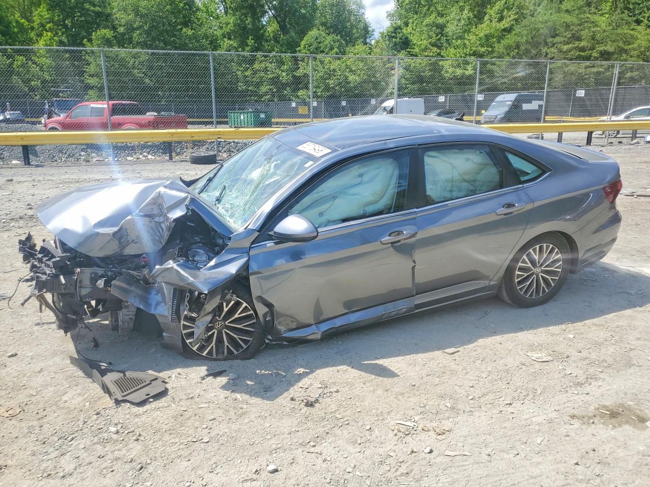 Salvage Volkswagen Jetta Image