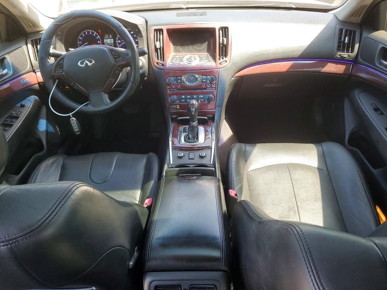 INFINITI G37 X