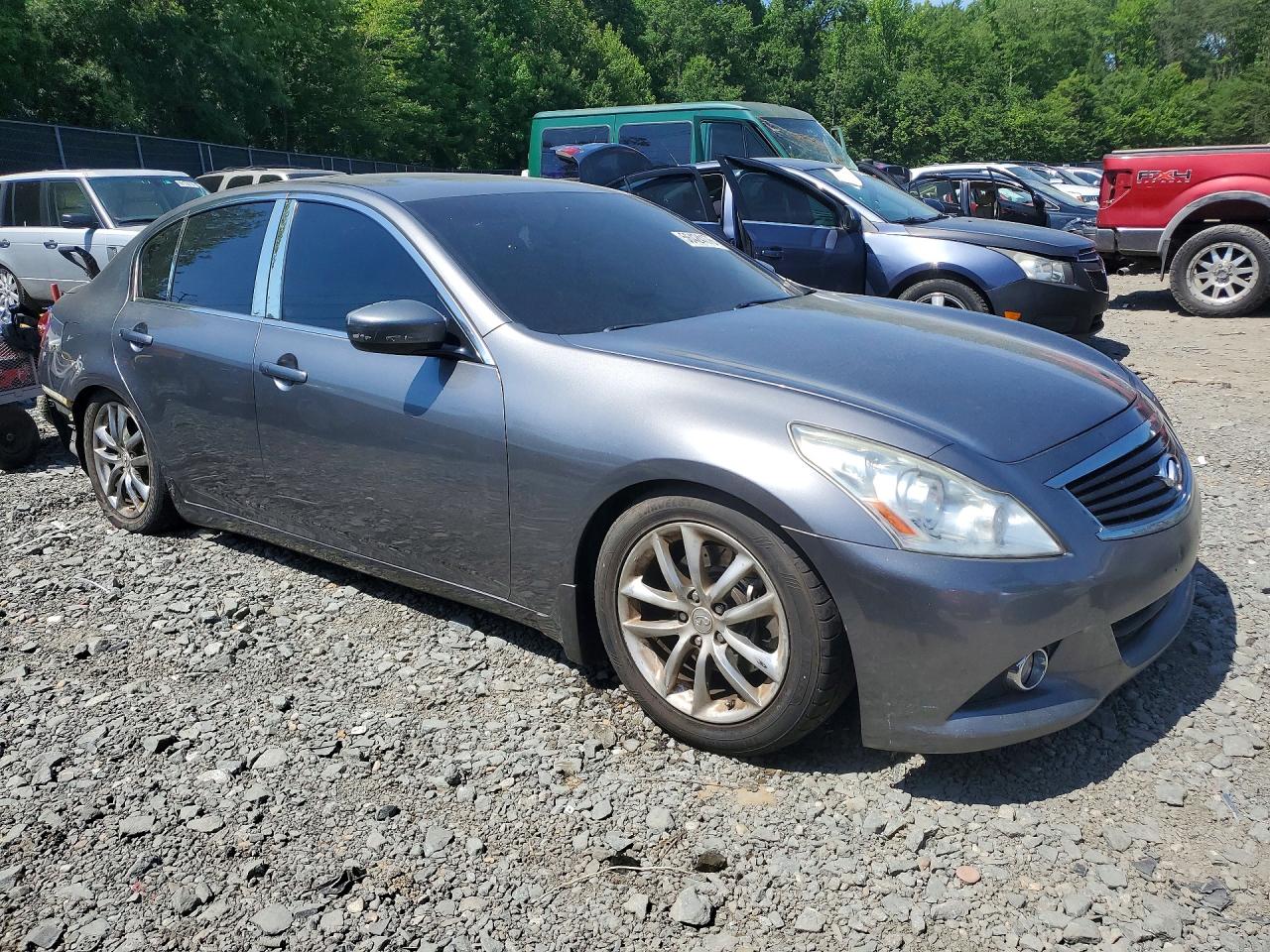 INFINITI G37 X