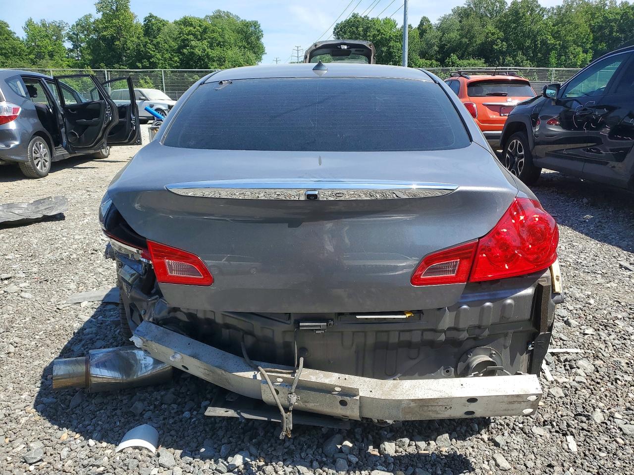 INFINITI G37 X