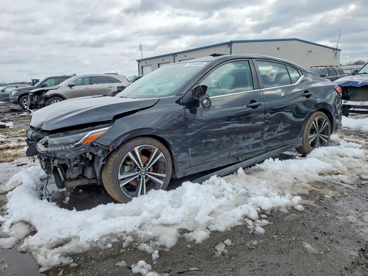 Salvage Nissan Sentra Image