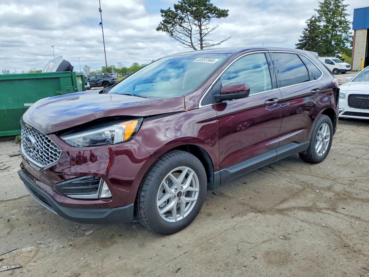 Salvage Ford Edge Image