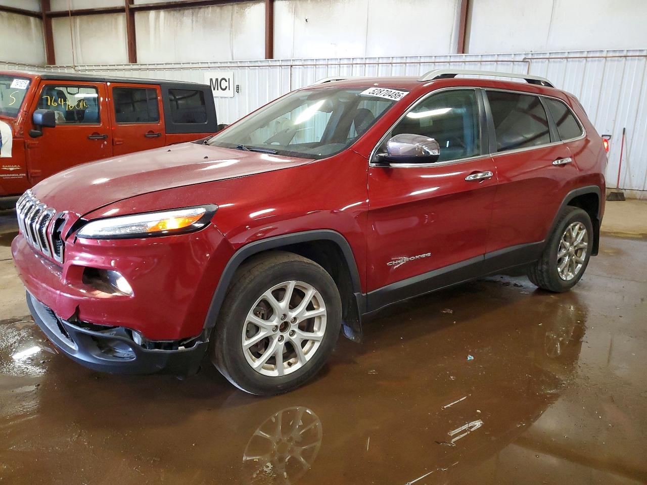 Salvage Jeep Cherokee Image