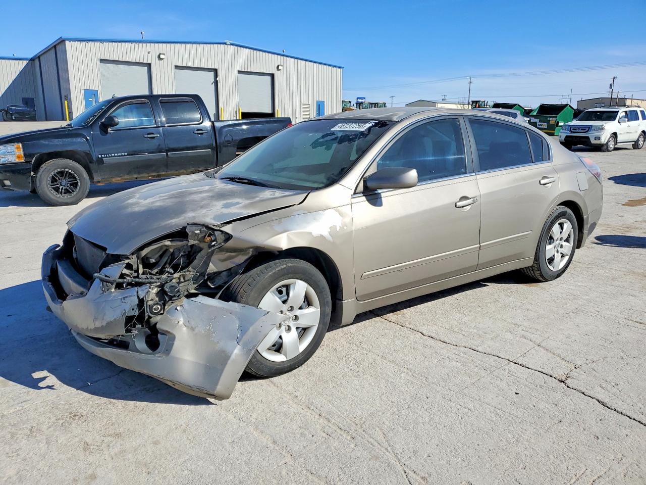 Salvage Nissan Altima Image
