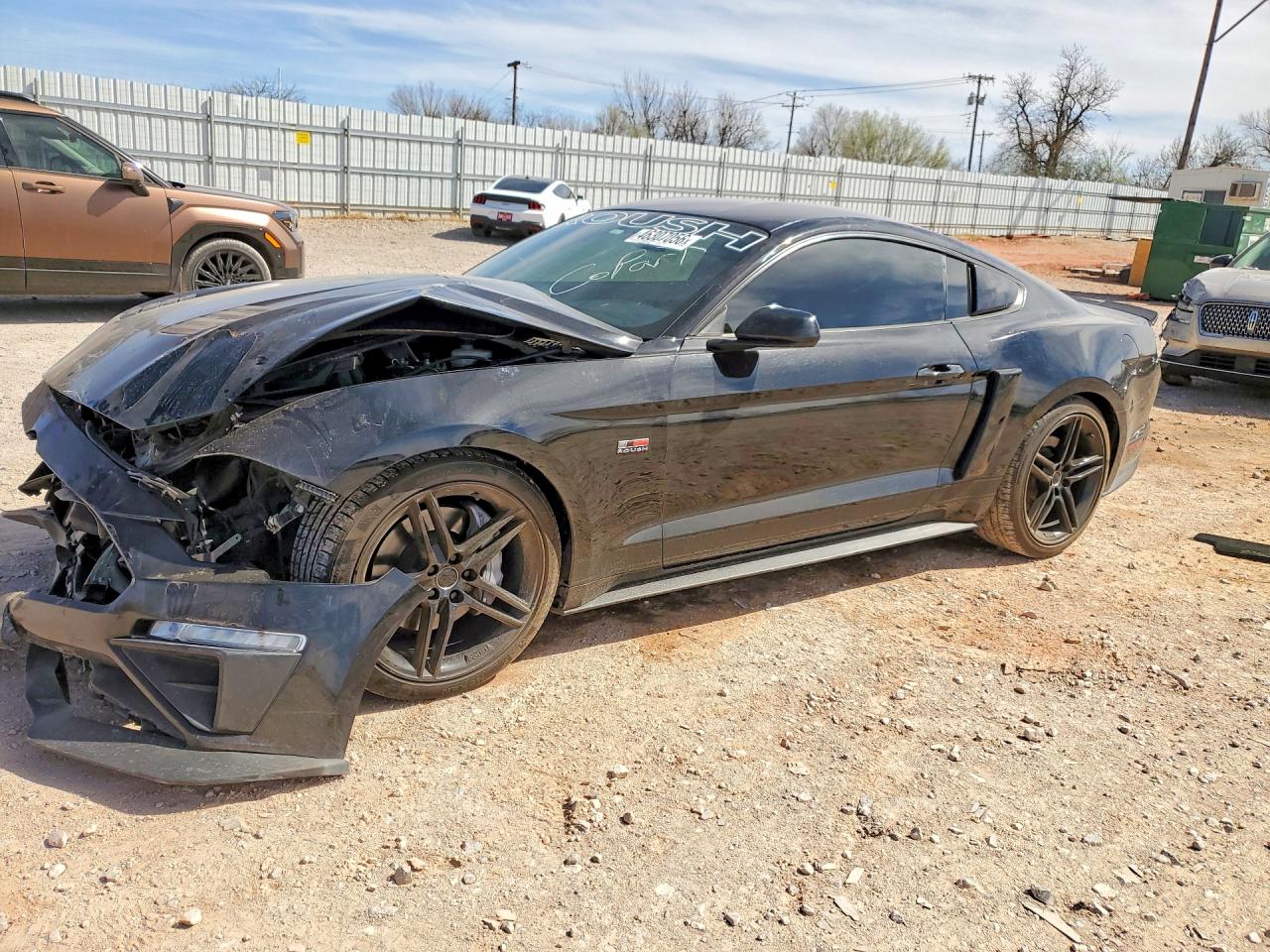 Salvage Ford Mustang Image