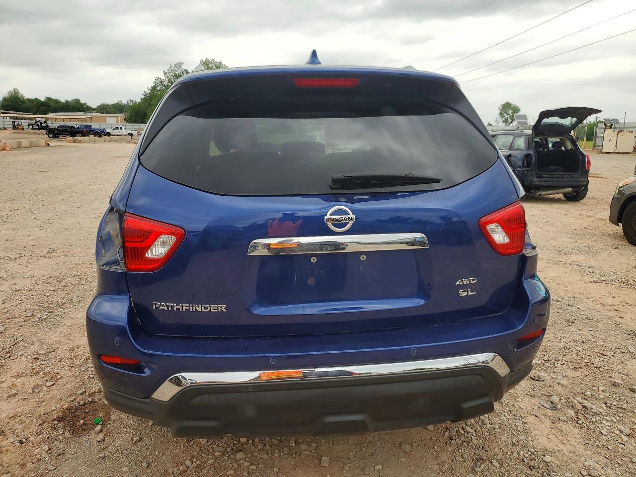 Nissan Pathfinder Sl